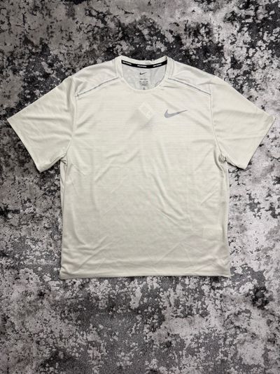 Nike 1.0 beige miler